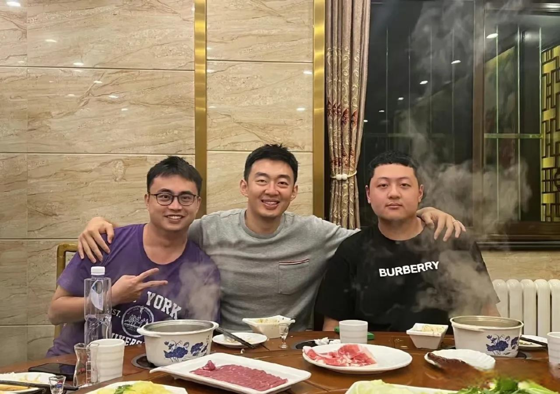 完美体育官网-刘家成接班人？多次狮子大开口全砸手里，球迷：卖人都卖不明白